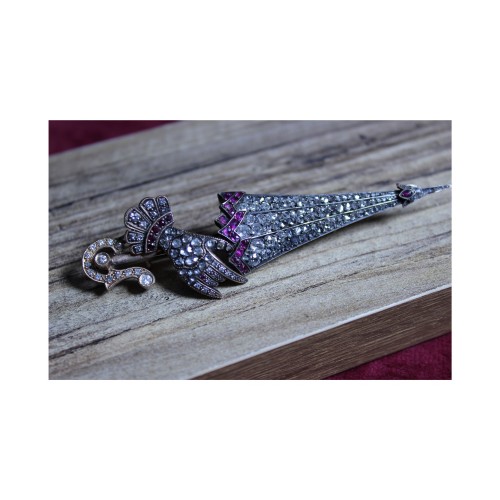 40 Karat Pırlanta İşlemeli Broş