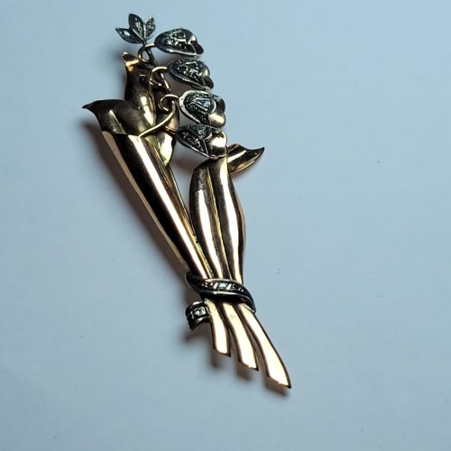 Lale Motifli Elmas Taşlı Altın Broş